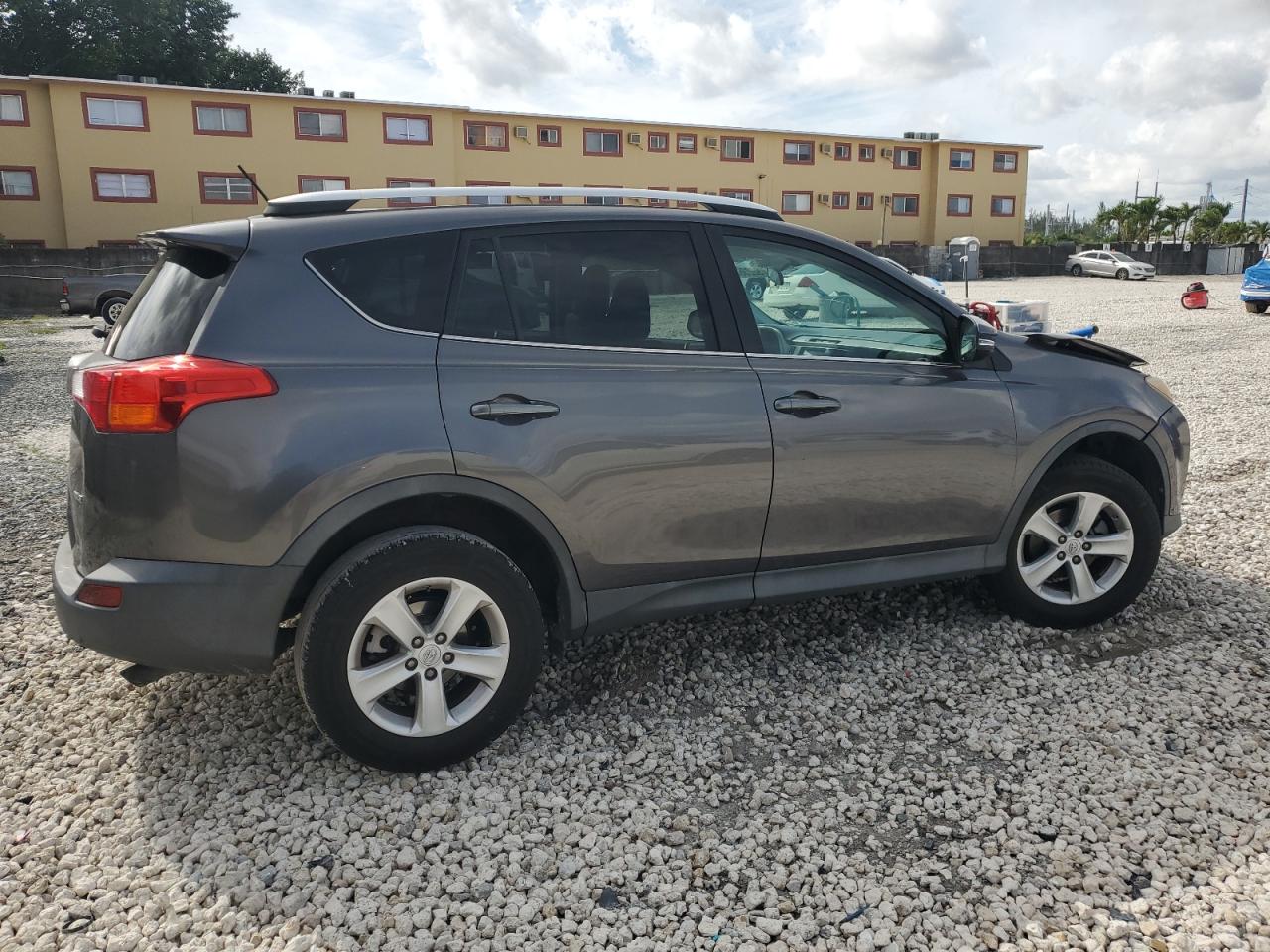 TOYOTA RAV4 XLE