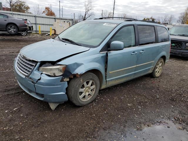 Global Auto Auctions: 2010 CHRYSLER TOWN & COU