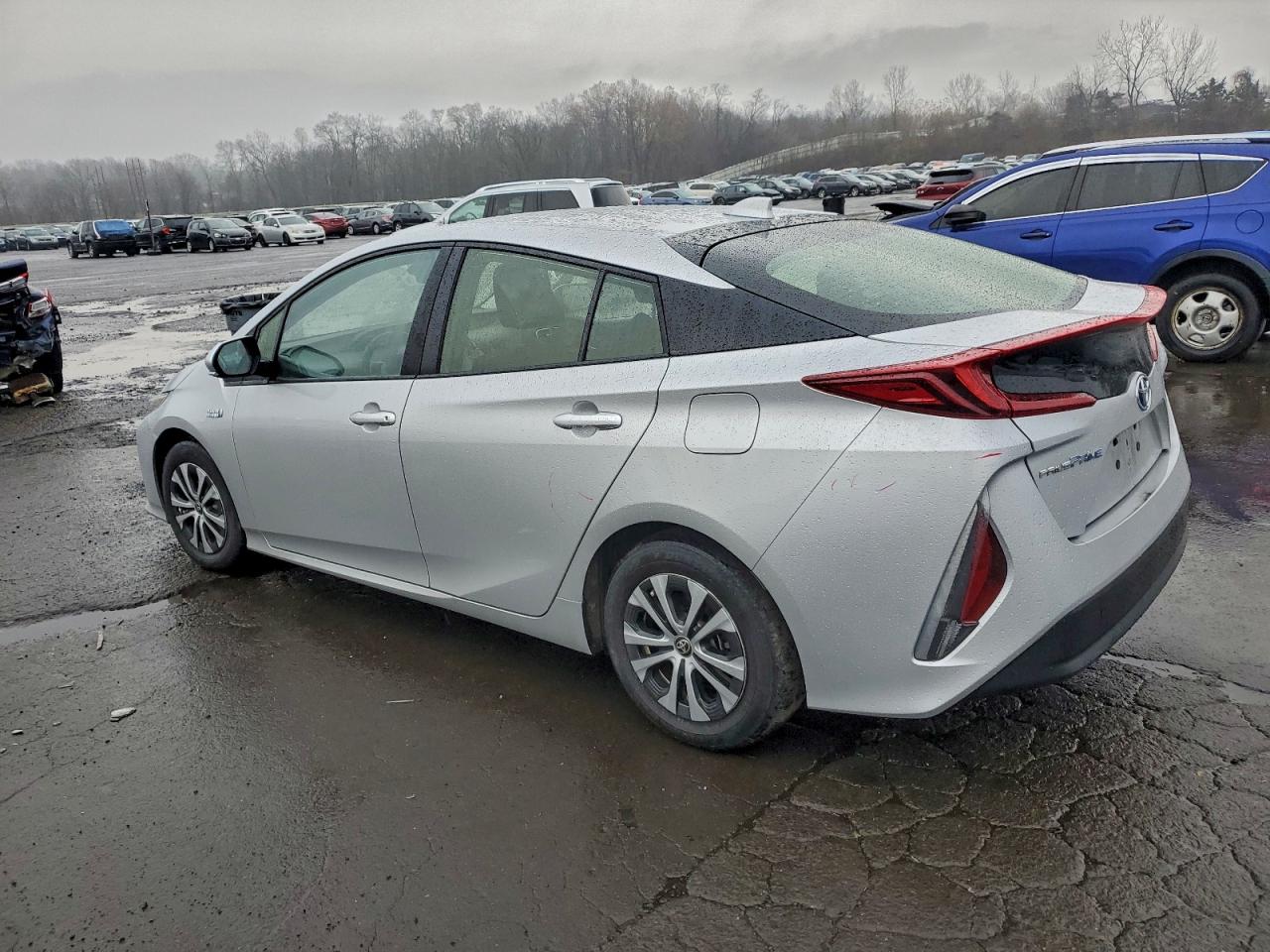 TOYOTA PRIUS PRIME LE