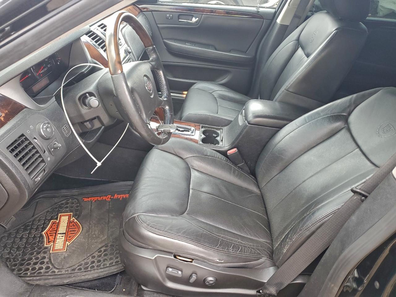 CADILLAC DTS LUXURY COLLECTION