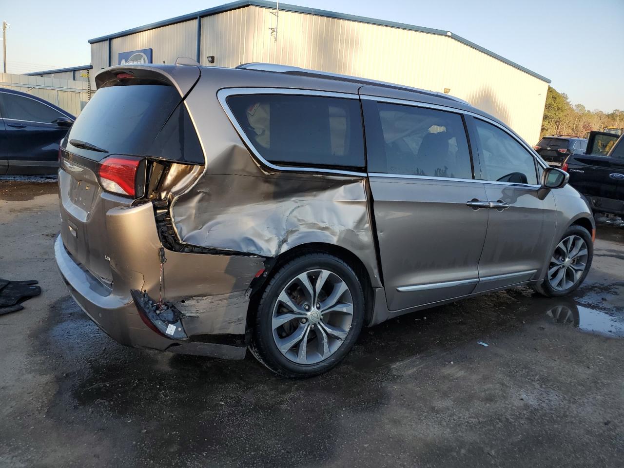 CHRYSLER PACIFICA LIMITED