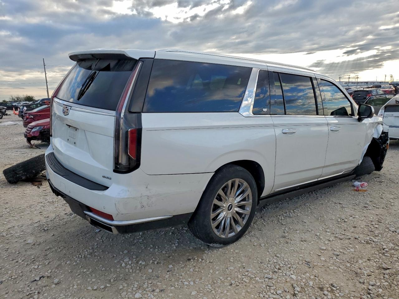 CADILLAC ESCALADE ESV PREMIUM LUXURY