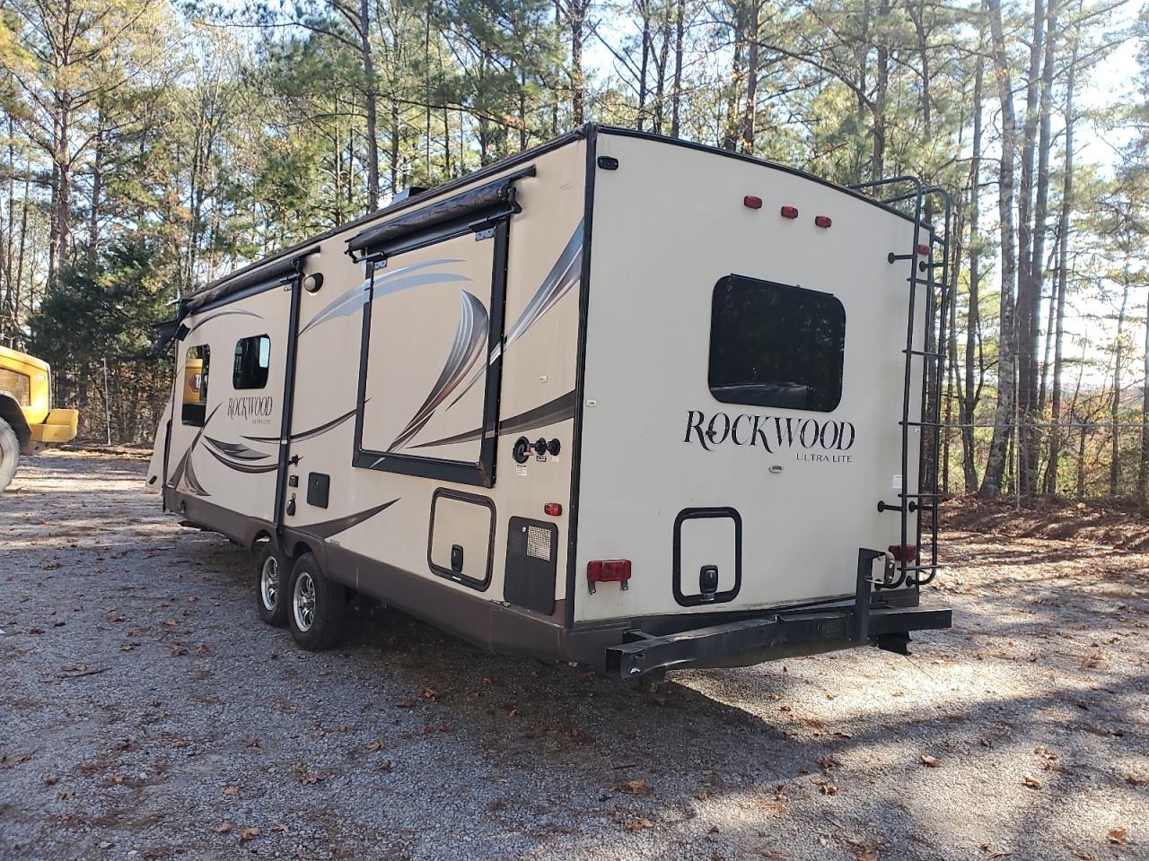 Lot #3301819399 2015 ROCKWOOD ULTRA LITE