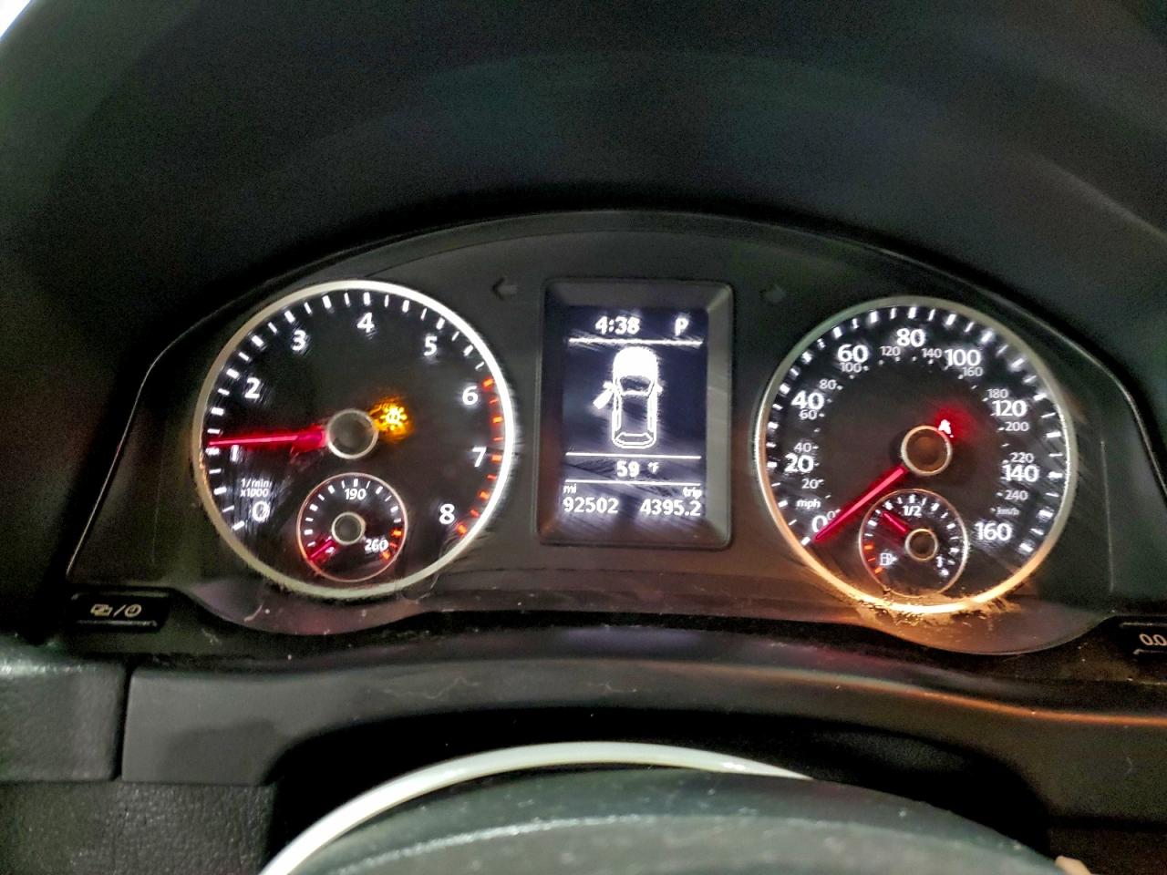 VOLKSWAGEN TIGUAN SPORT