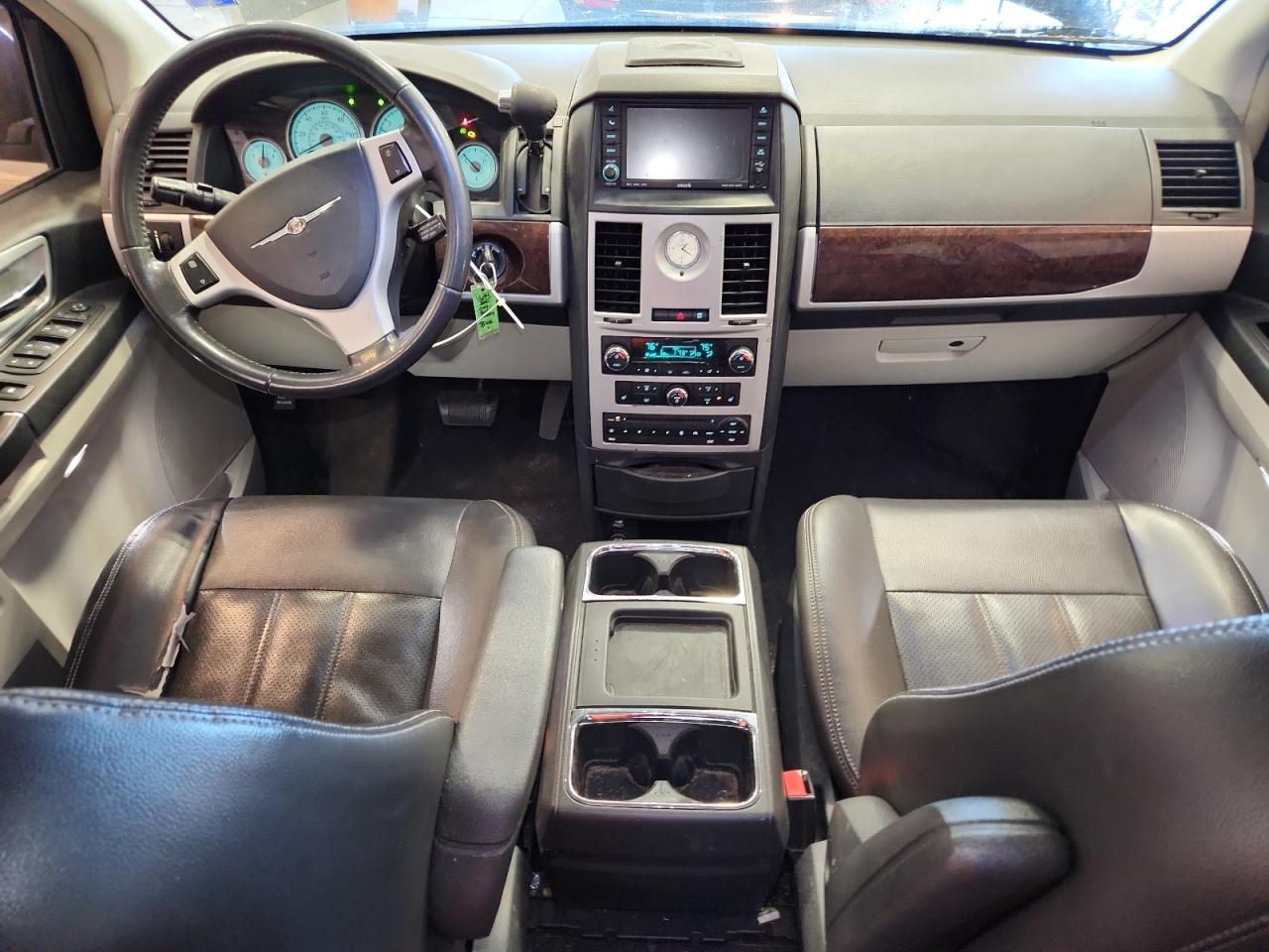 CHRYSLER TOWN & COUNTRY TOURING PLUS