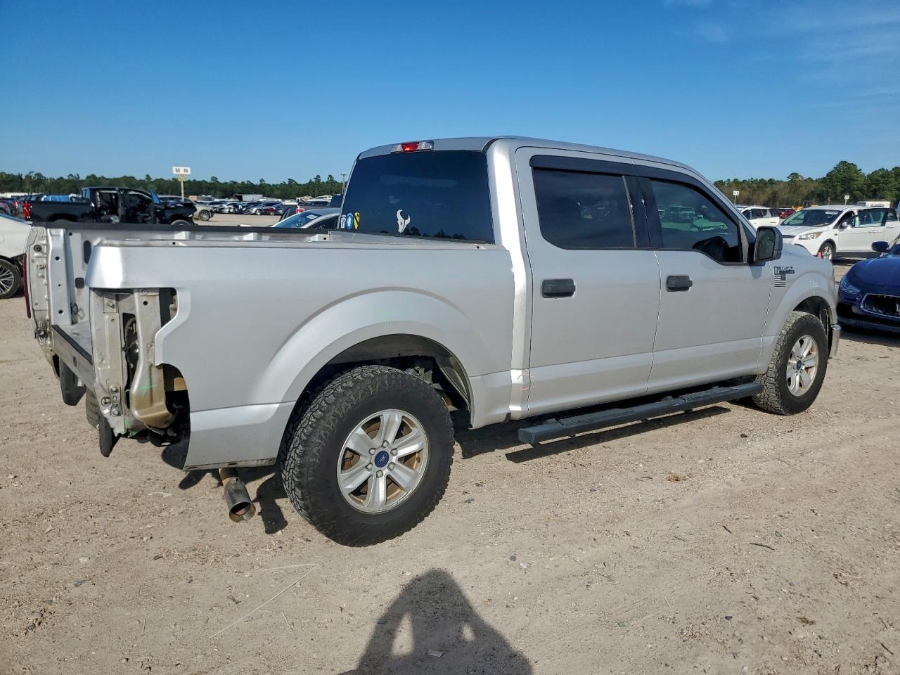 FORD F-150 SUPERCREW