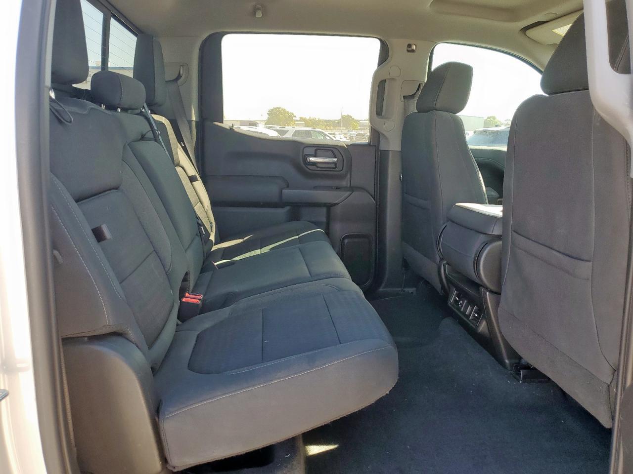 CHEVROLET SILVERADO C1500 LT