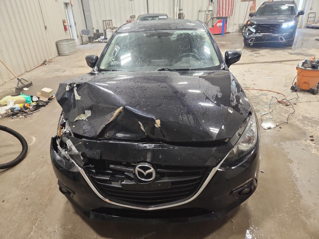 MAZDA 3 GRAND TOURING