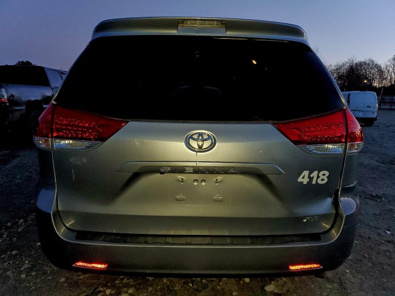 2012 TOYOTA SIENNA XLE #3311622309