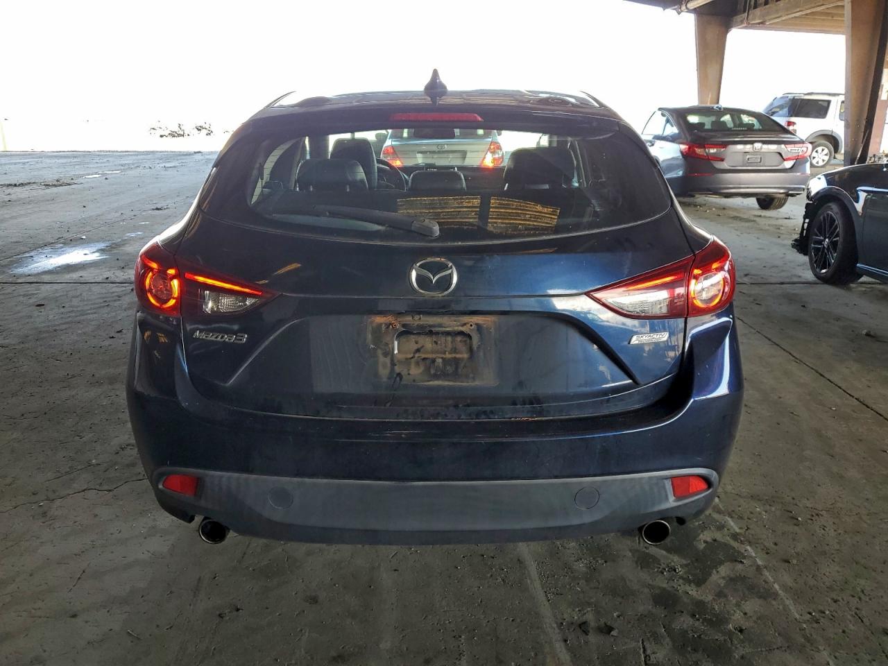 MAZDA 3 TOURING