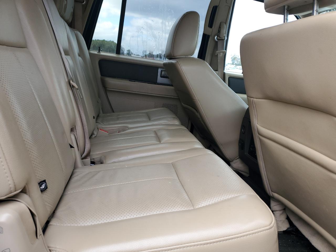 FORD EXPEDITION EL XLT