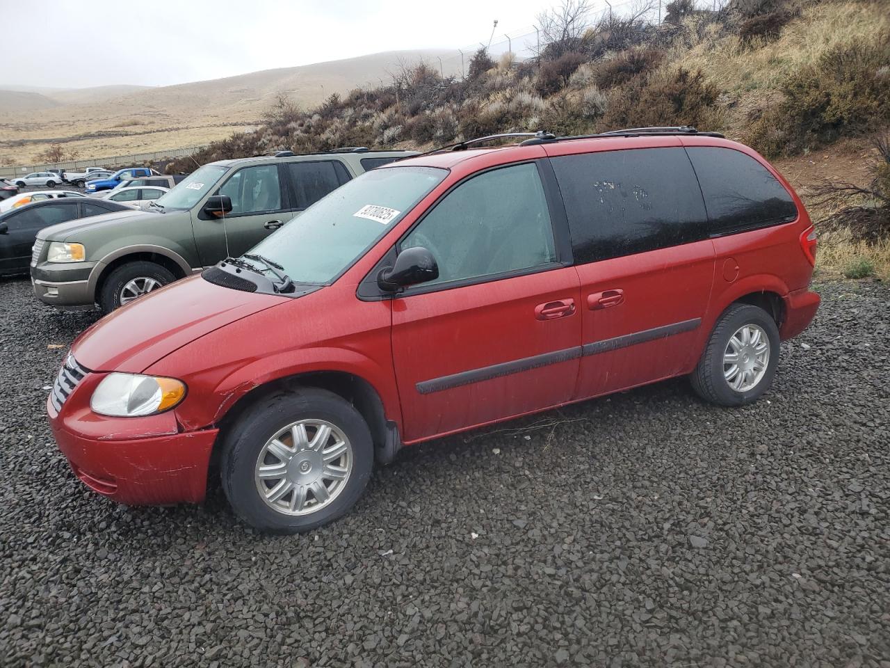 Lot #3293670399 2005 CHRYSLER TOWN & COU