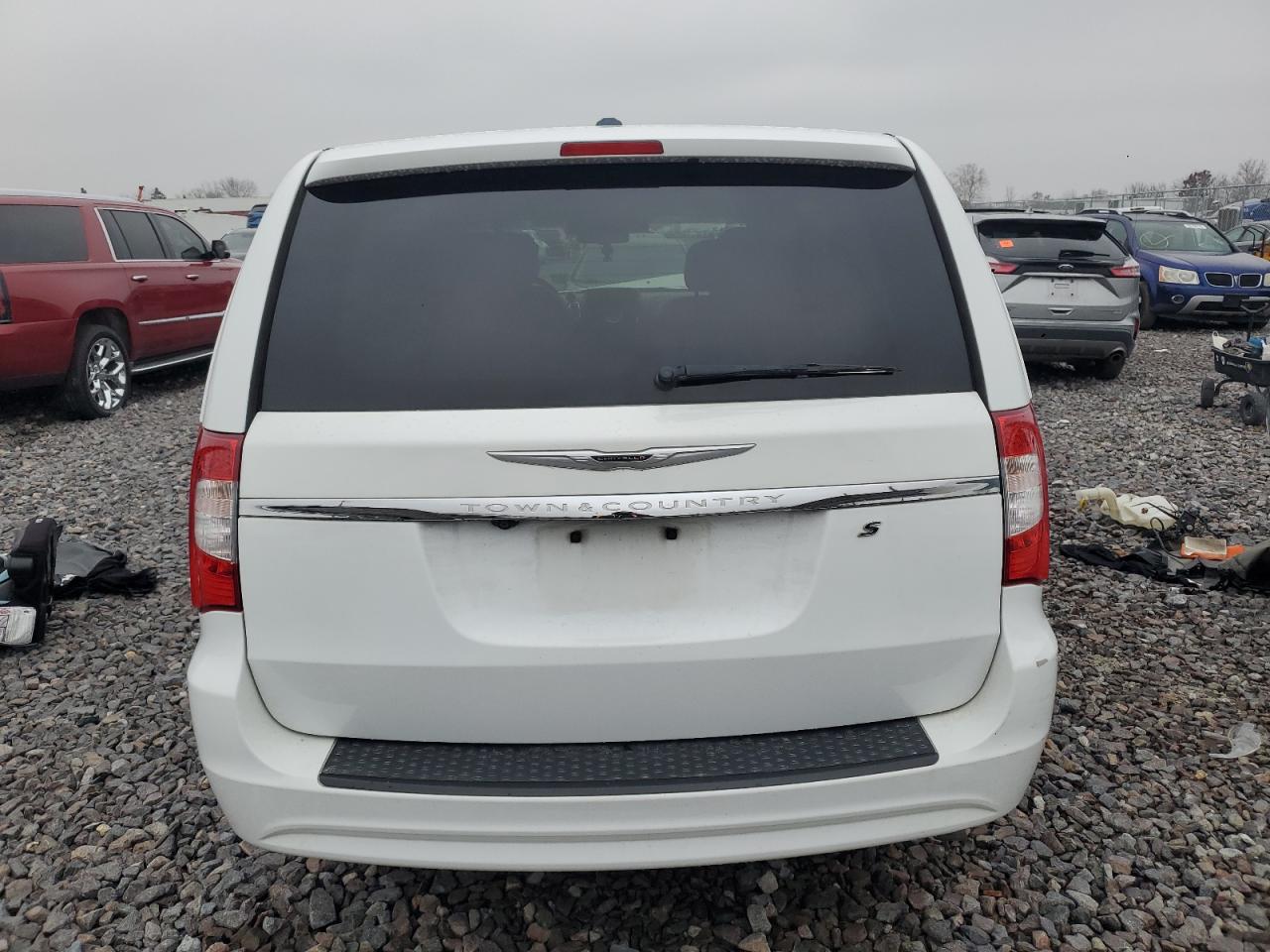 CHRYSLER TOWN & COUNTRY S