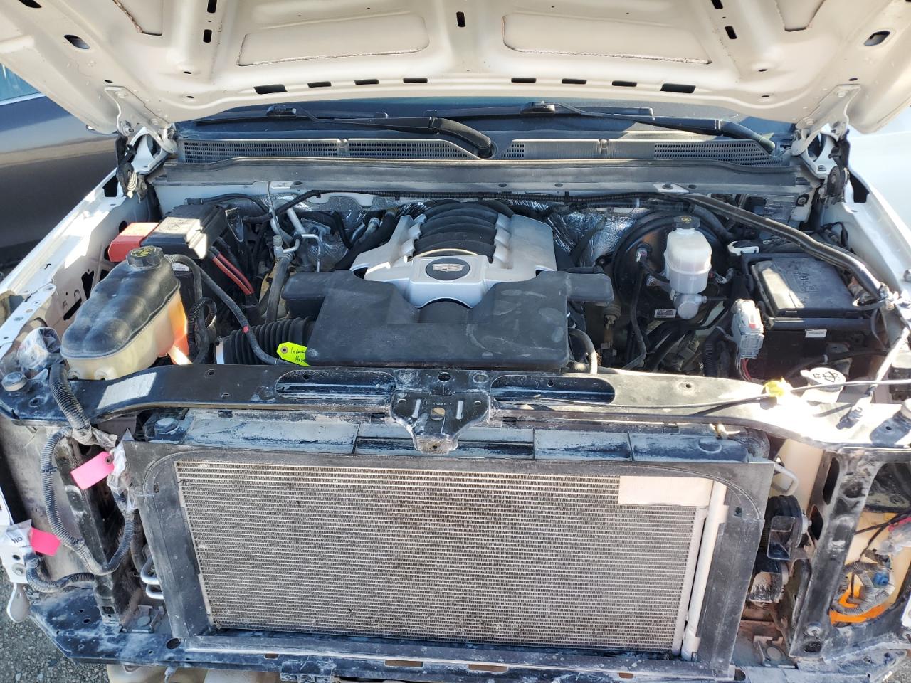 CADILLAC ESCALADE ESV LUXURY