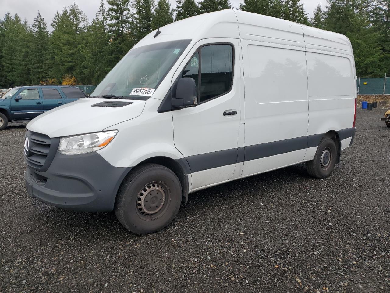 MERCEDES-BENZ SPRINTER 2500