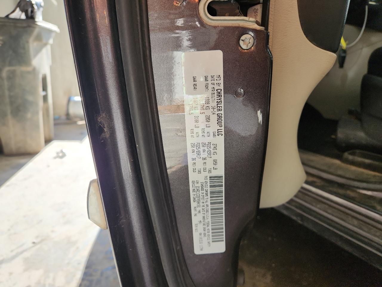 CHRYSLER TOWN & COUNTRY TOURING L