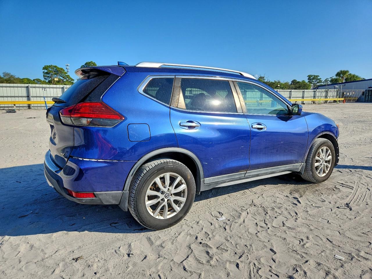 NISSAN ROGUE S