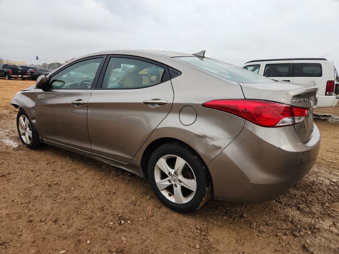Lot #3301778359 2013 HYUNDAI ELANTRA GL