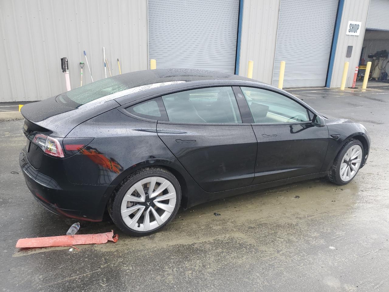 Lot #3304603438 2022 TESLA MODEL 3