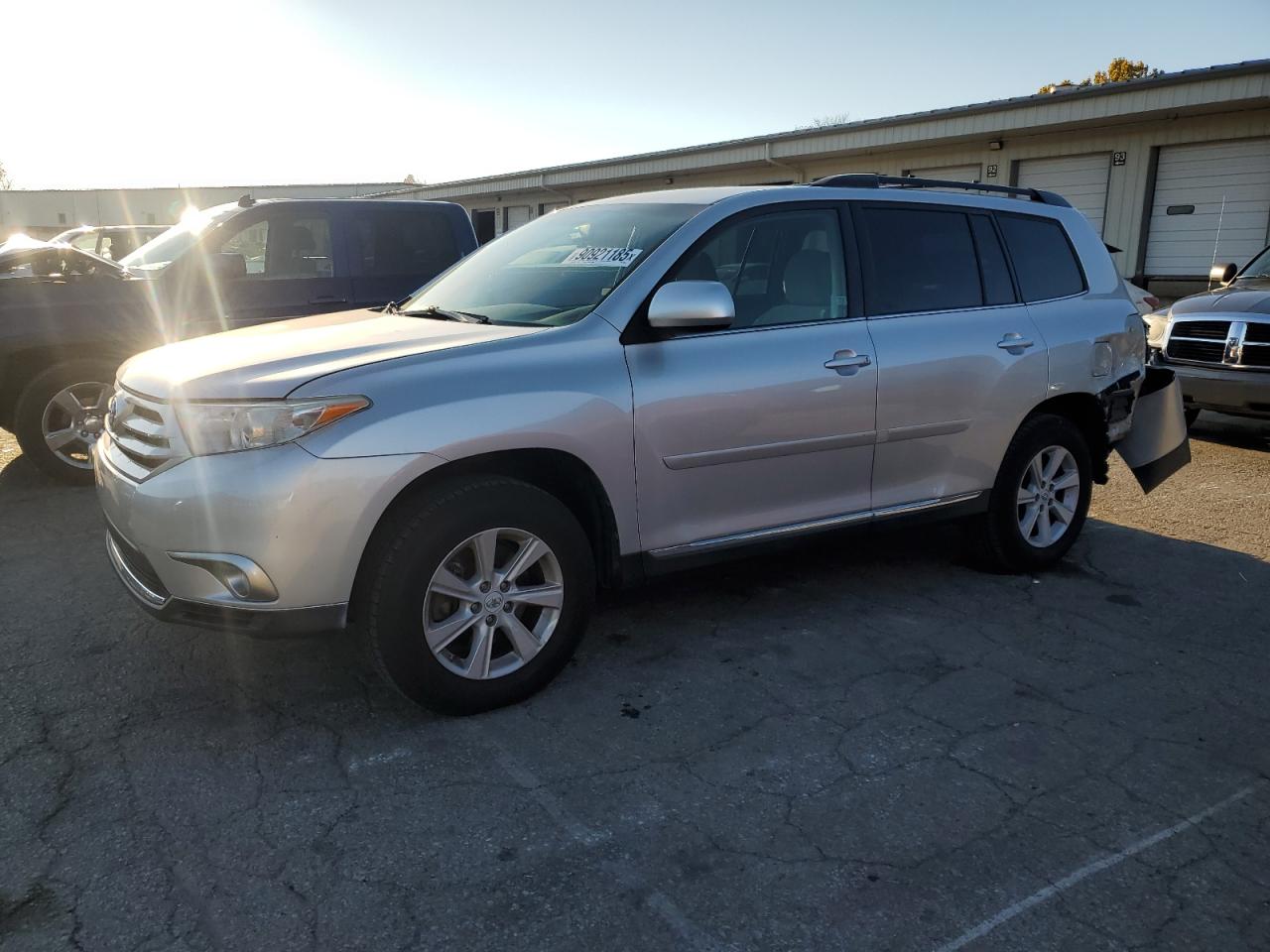 TOYOTA HIGHLANDER BASE