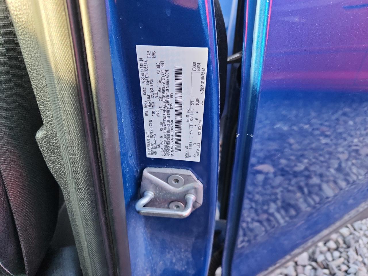 FORD ESCAPE TITANIUM