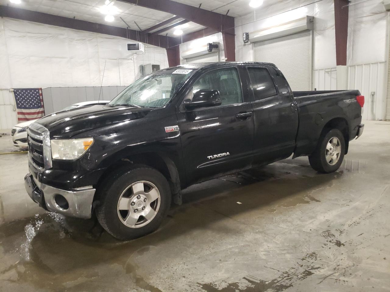 TOYOTA TUNDRA DOUBLE CAB SR5