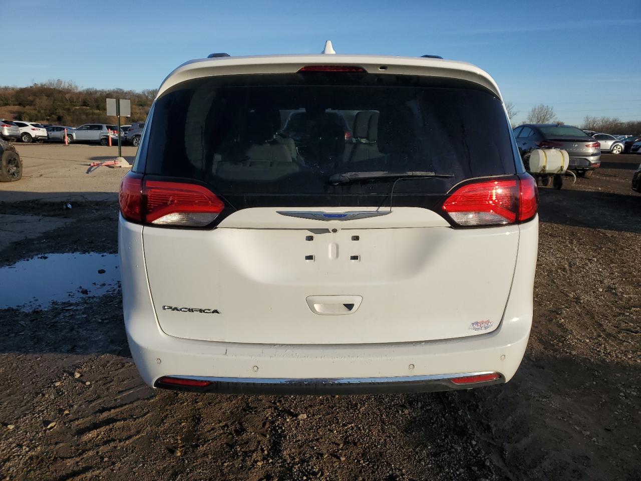 CHRYSLER PACIFICA TOURING L