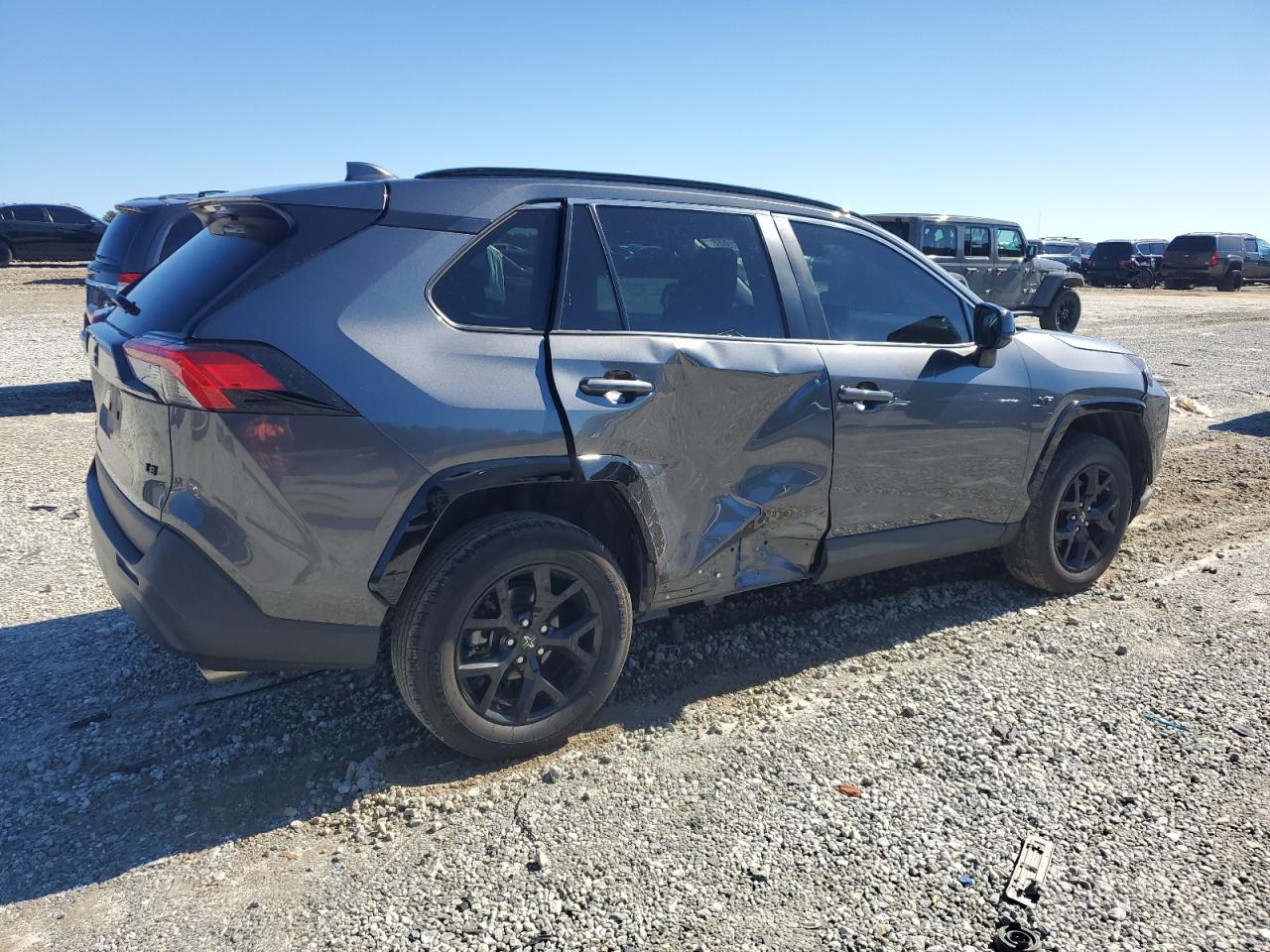 TOYOTA RAV4 LE