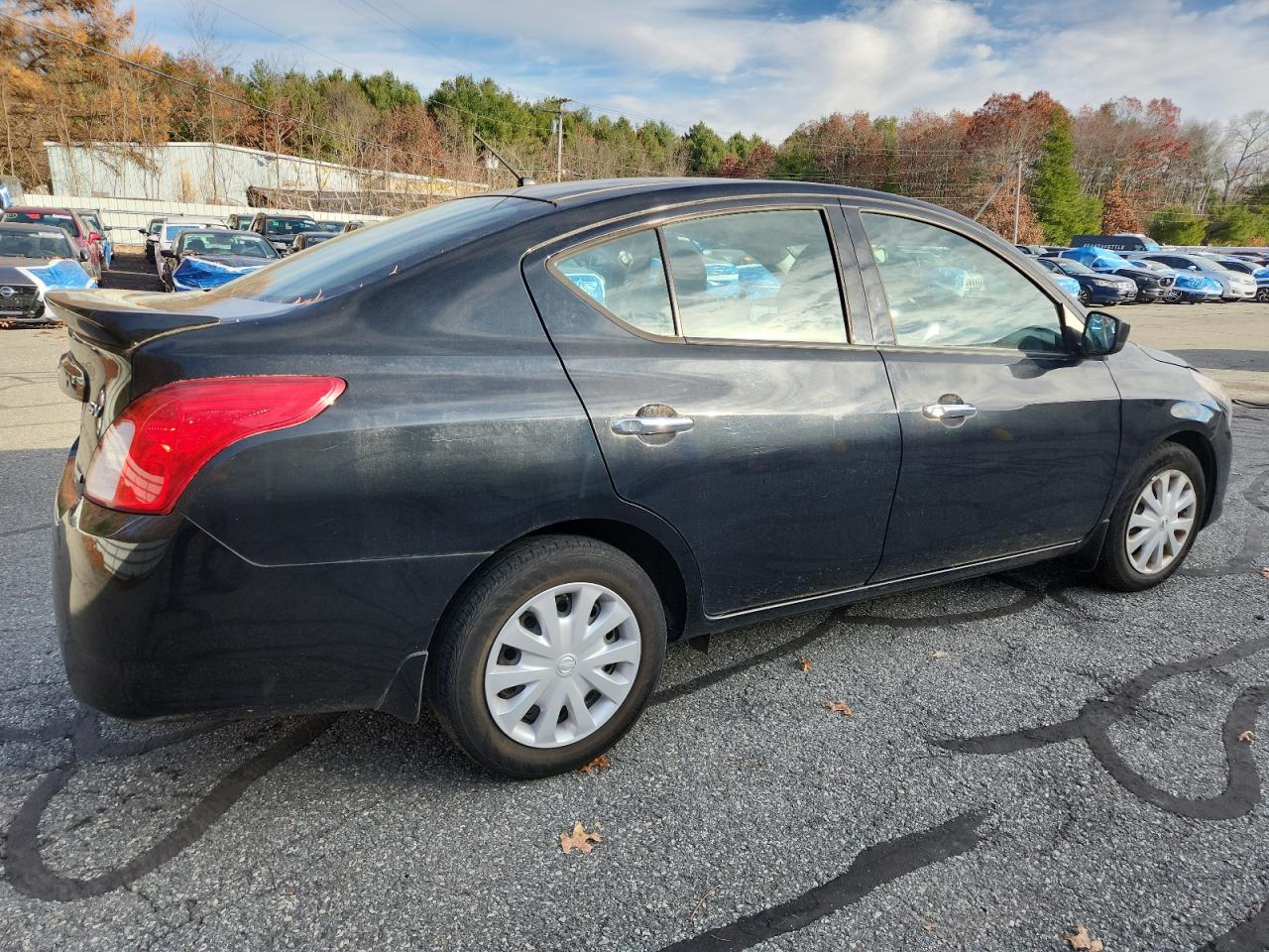 NISSAN VERSA S