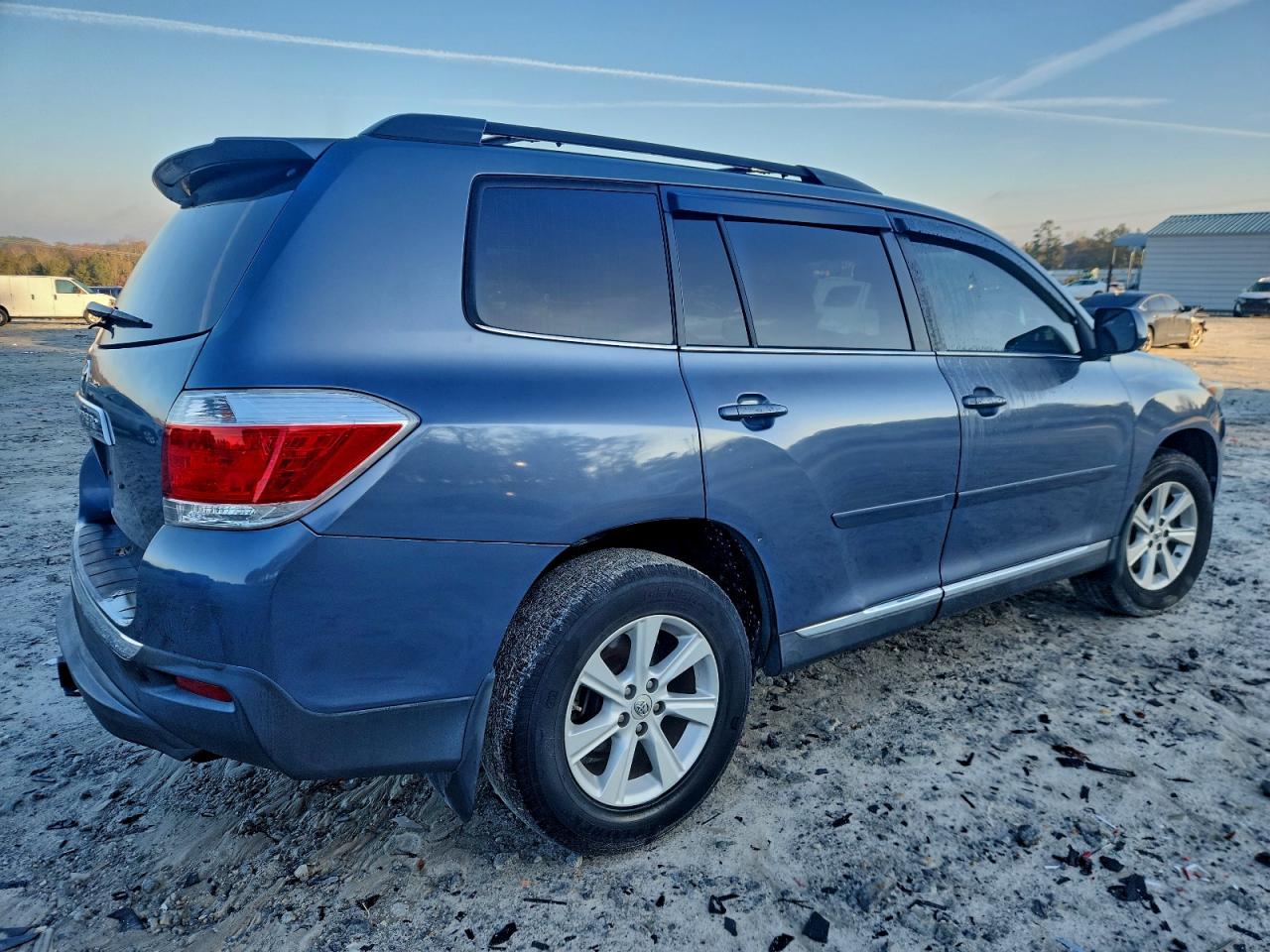 TOYOTA HIGHLANDER BASE