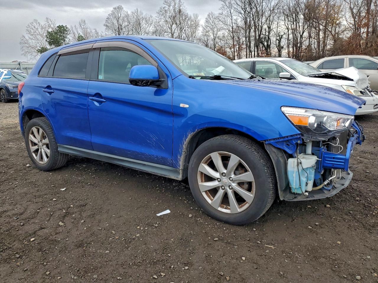 MITSUBISHI OUTLANDER ES