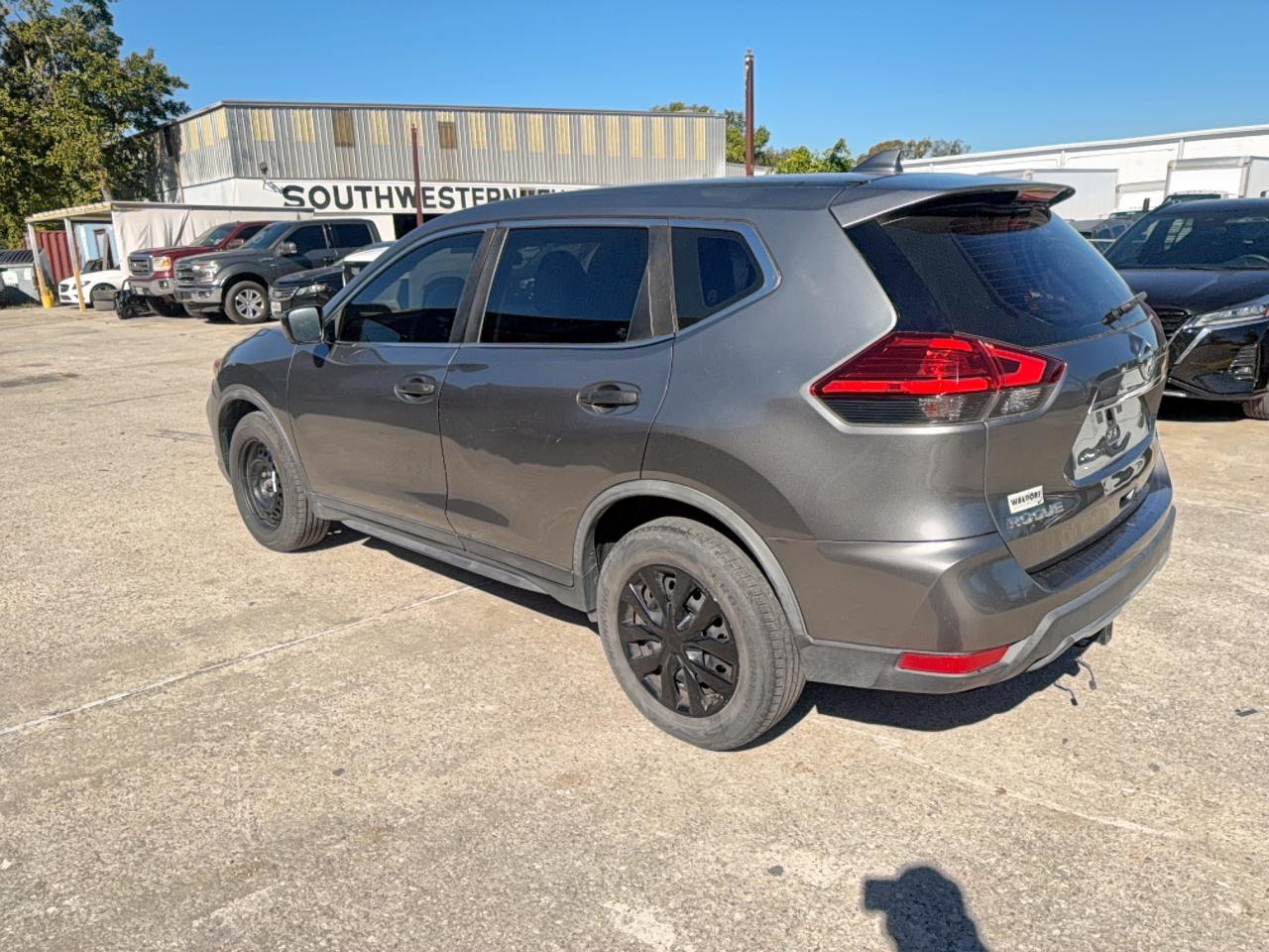 NISSAN ROGUE S