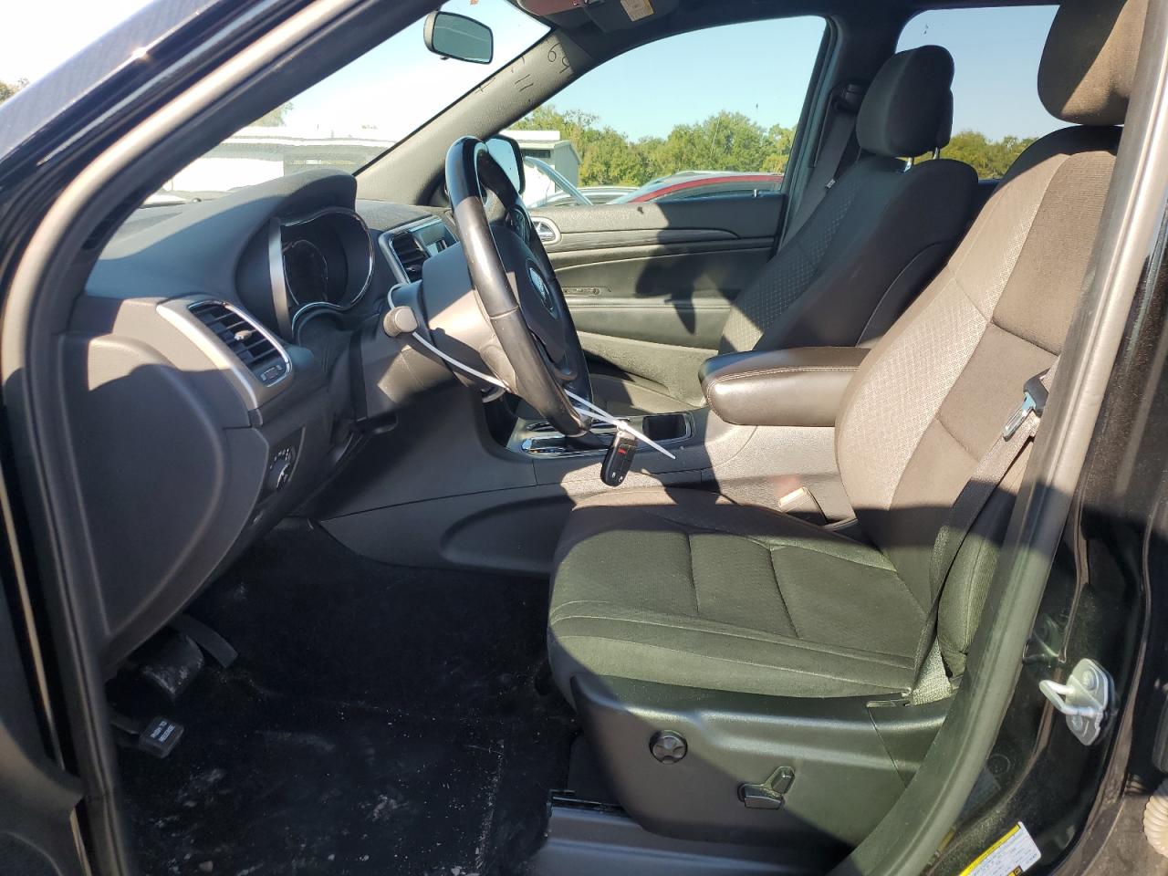 JEEP GRAND CHEROKEE LAREDO