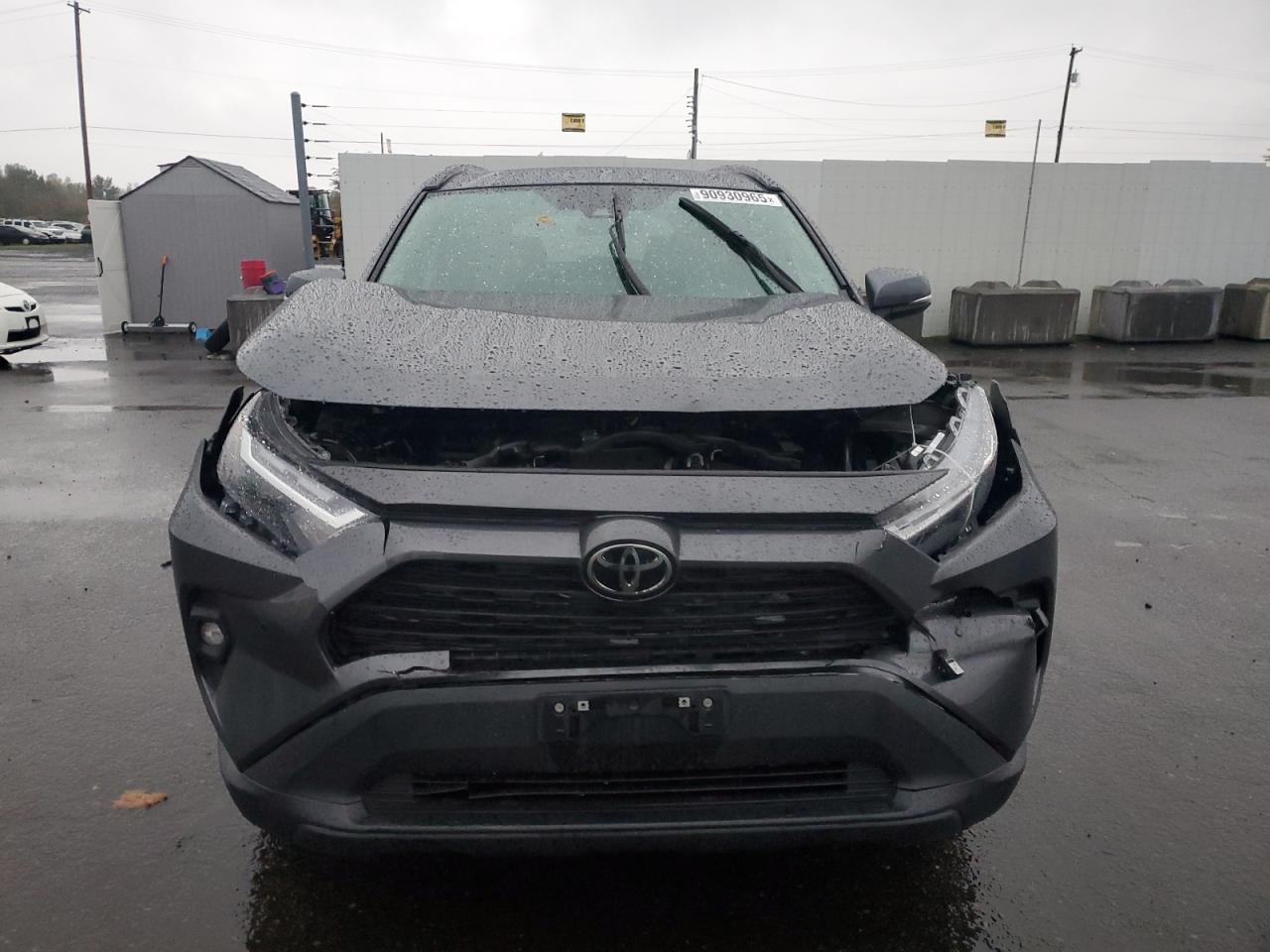 TOYOTA RAV4 XLE PREMIUM
