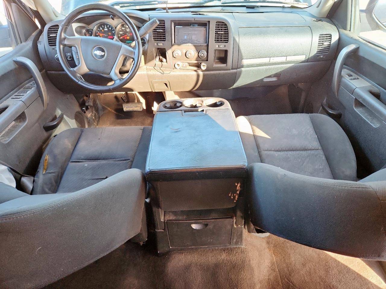 CHEVROLET SILVERADO C1500 LT