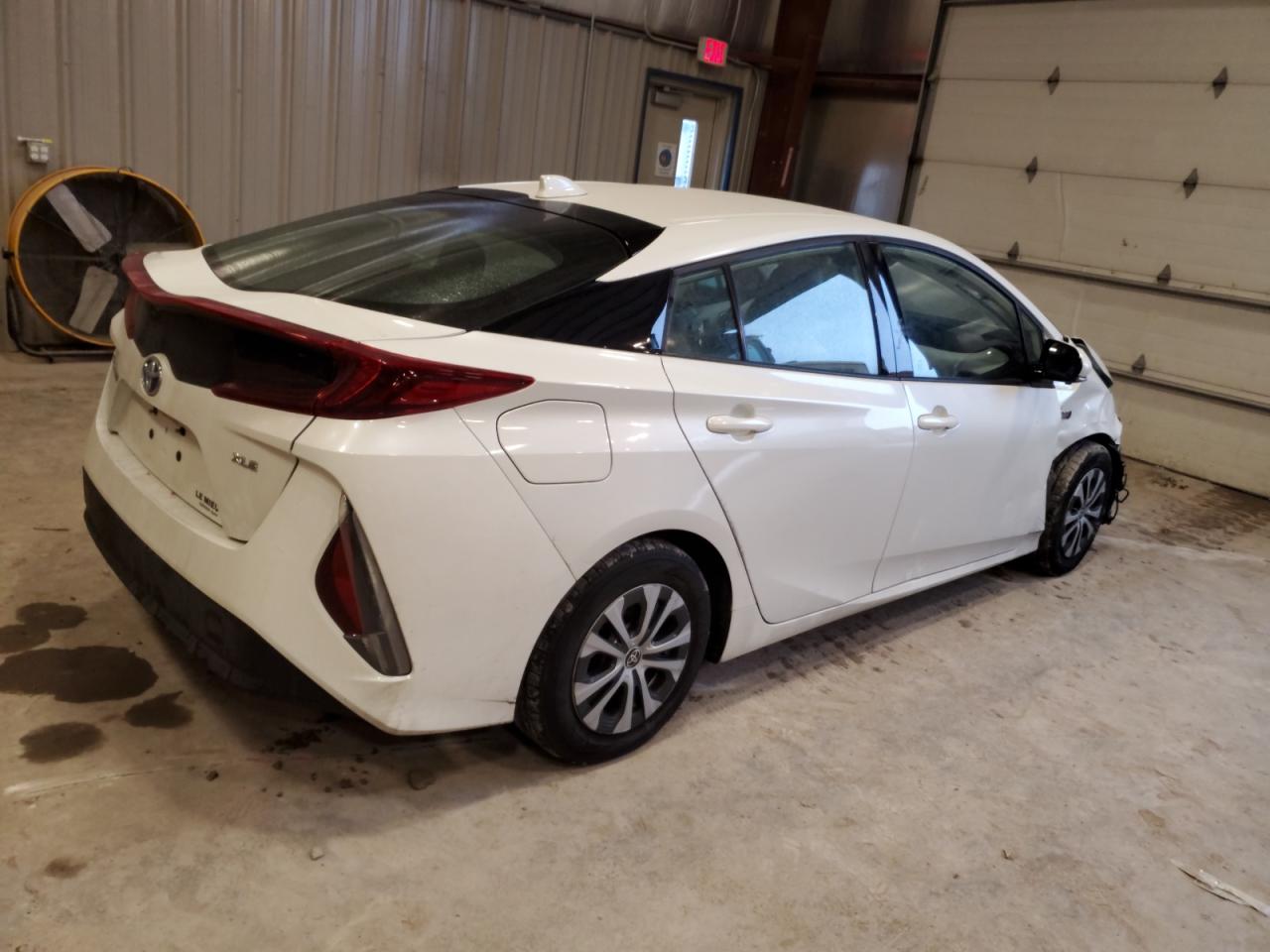 TOYOTA PRIUS PRIME LE