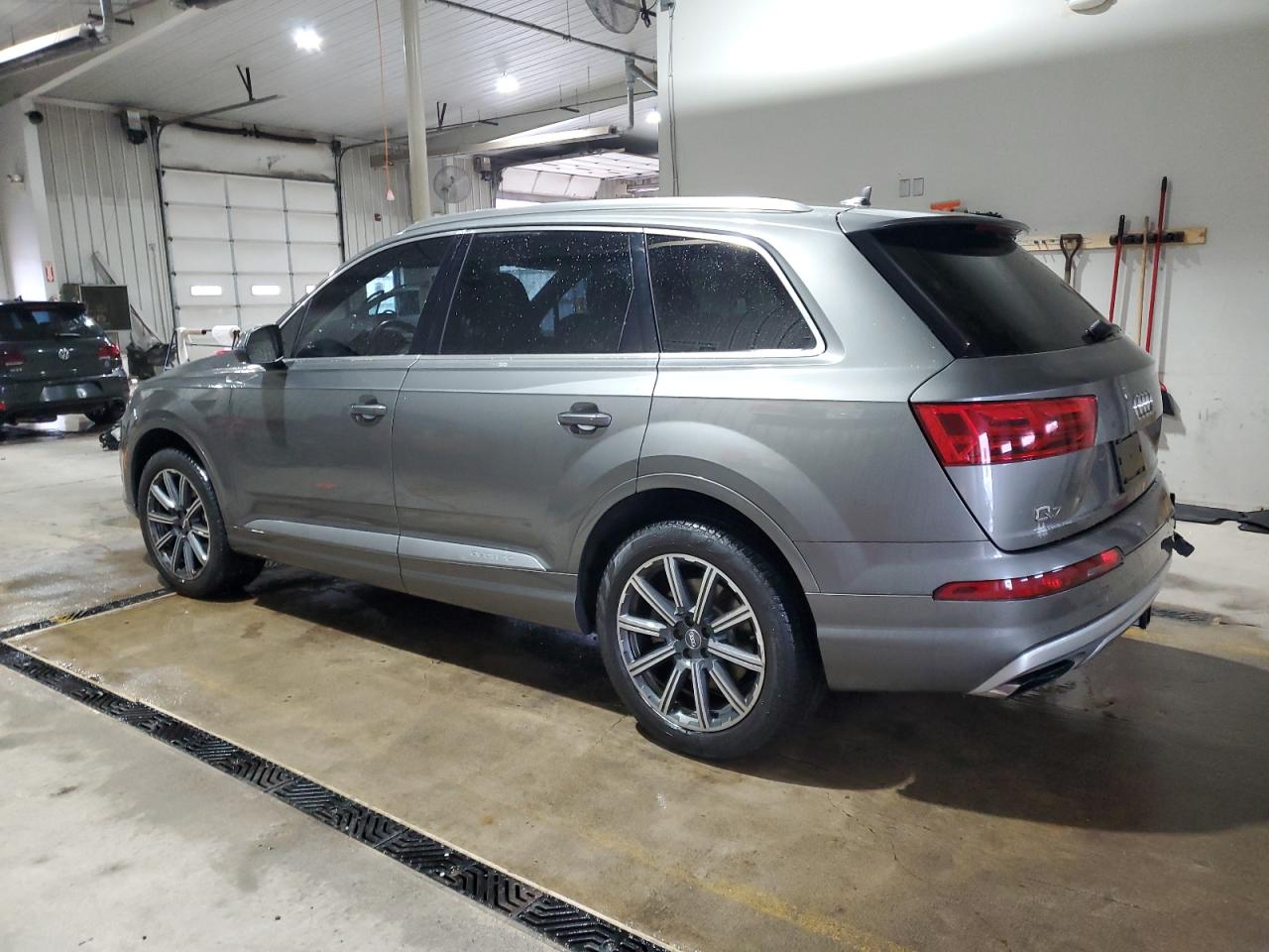 AUDI Q7 PREMIUM PLUS