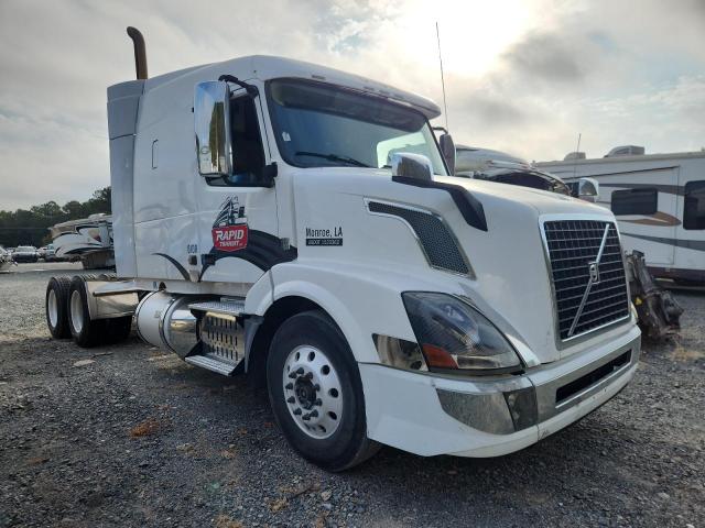 Global Auto Auctions: 2016 VOLVO VN VNL