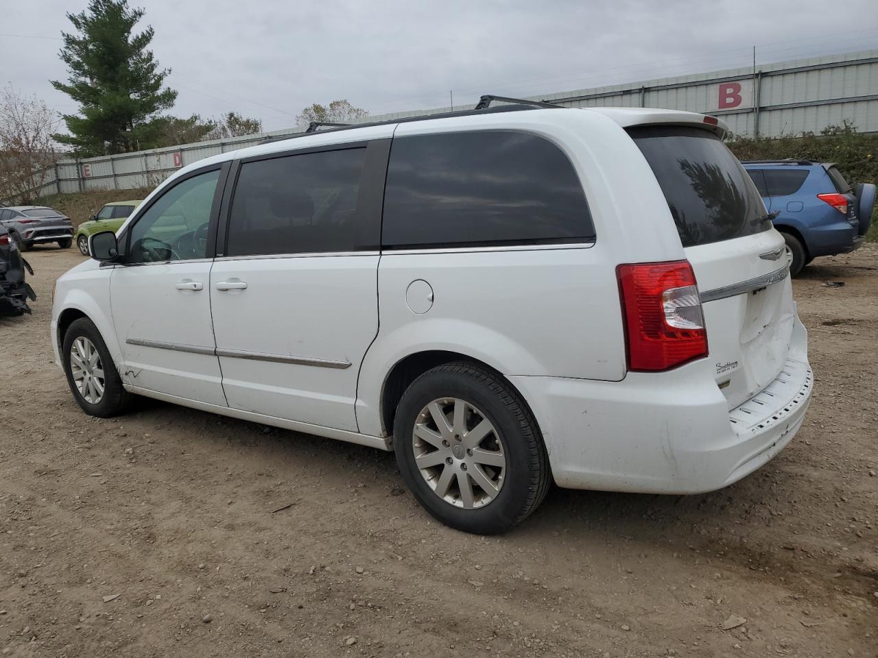 CHRYSLER TOWN & COUNTRY TOURING