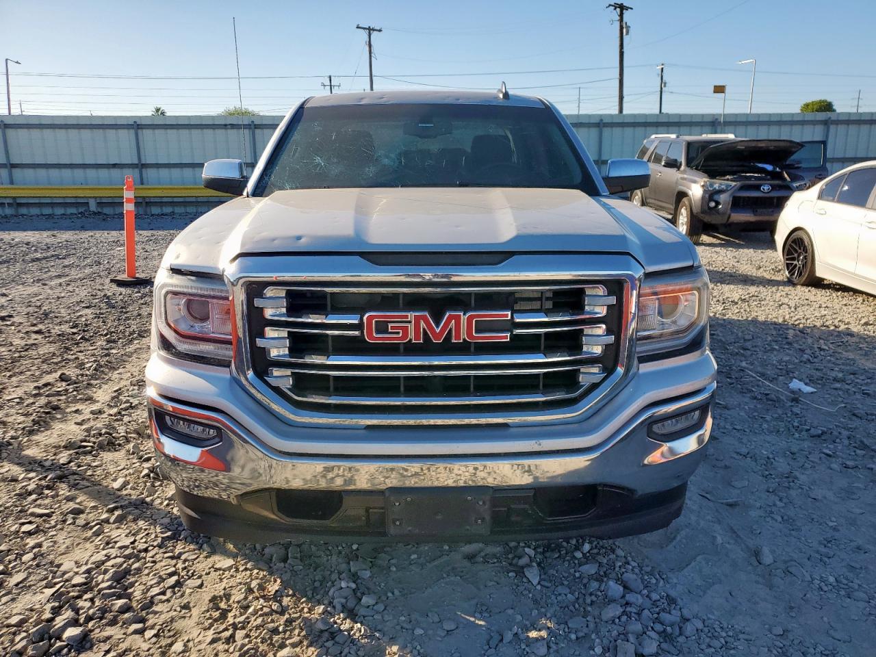 GMC SIERRA C1500 SLT