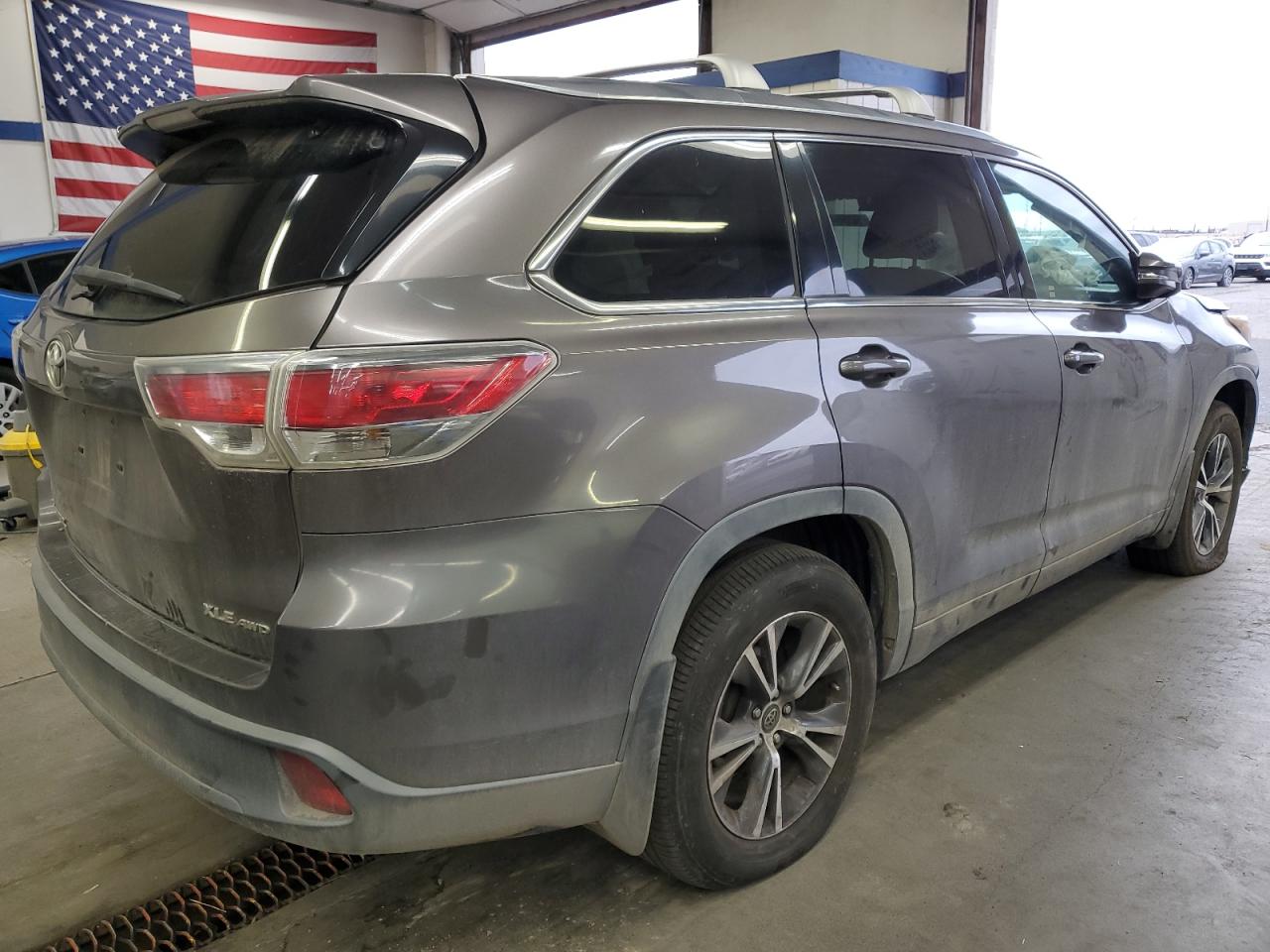 TOYOTA HIGHLANDER XLE