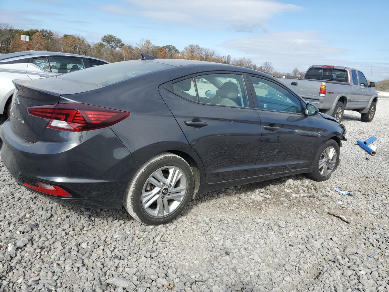 HYUNDAI ELANTRA SEL