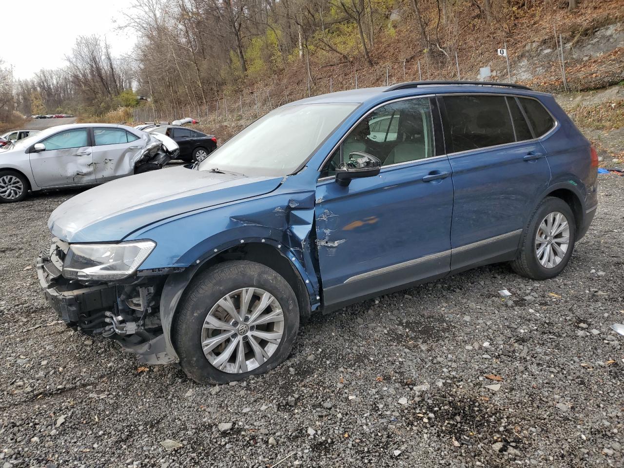 VOLKSWAGEN TIGUAN SE
