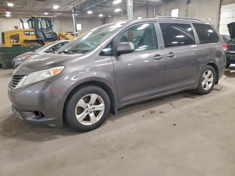2011 TOYOTA SIENNA #3296239501