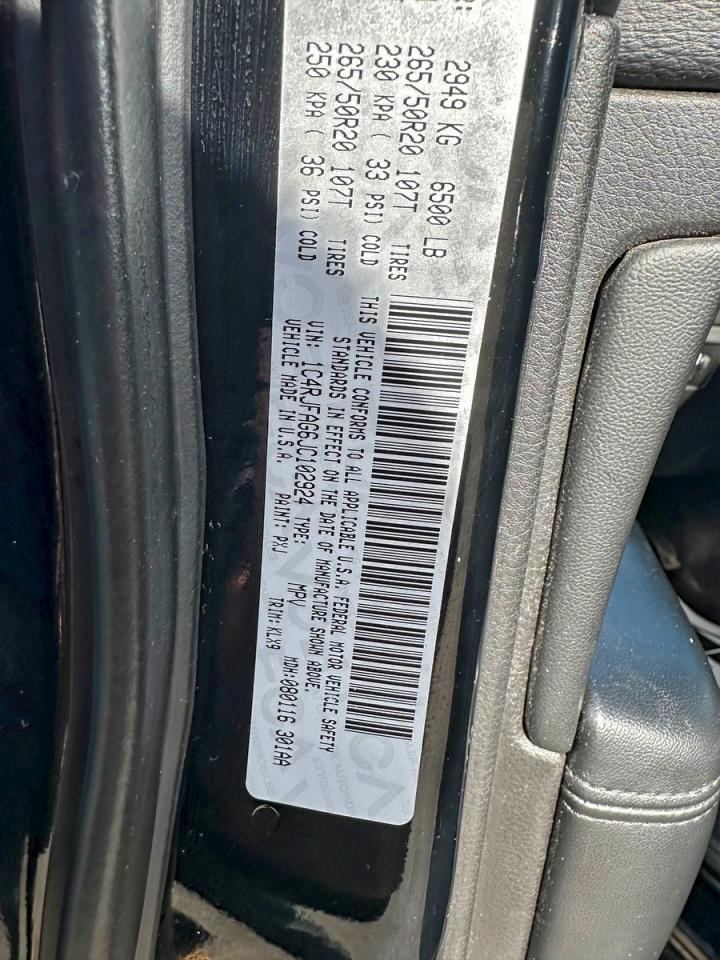 JEEP GRAND CHEROKEE LAREDO