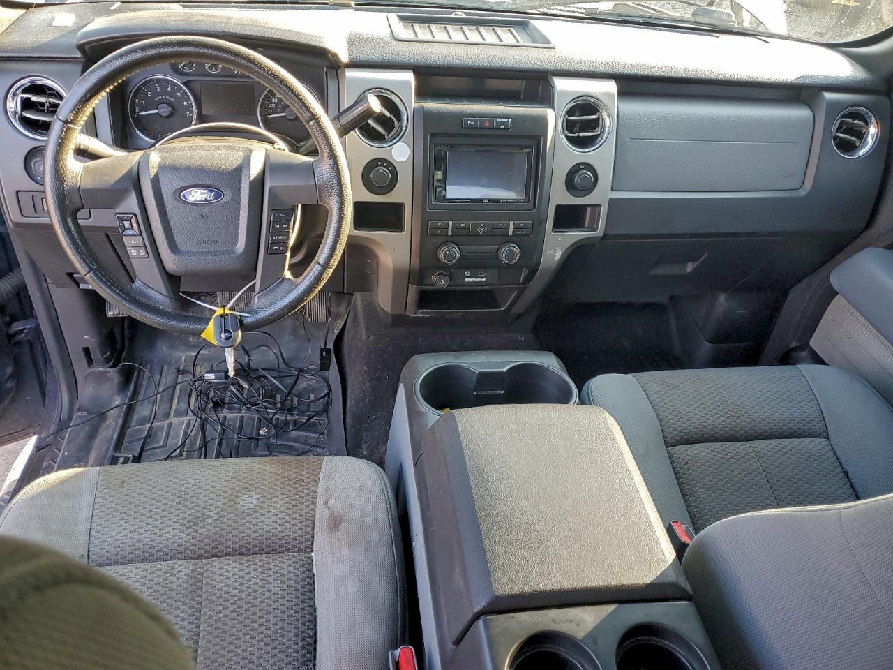 FORD F-150 SUPER CAB