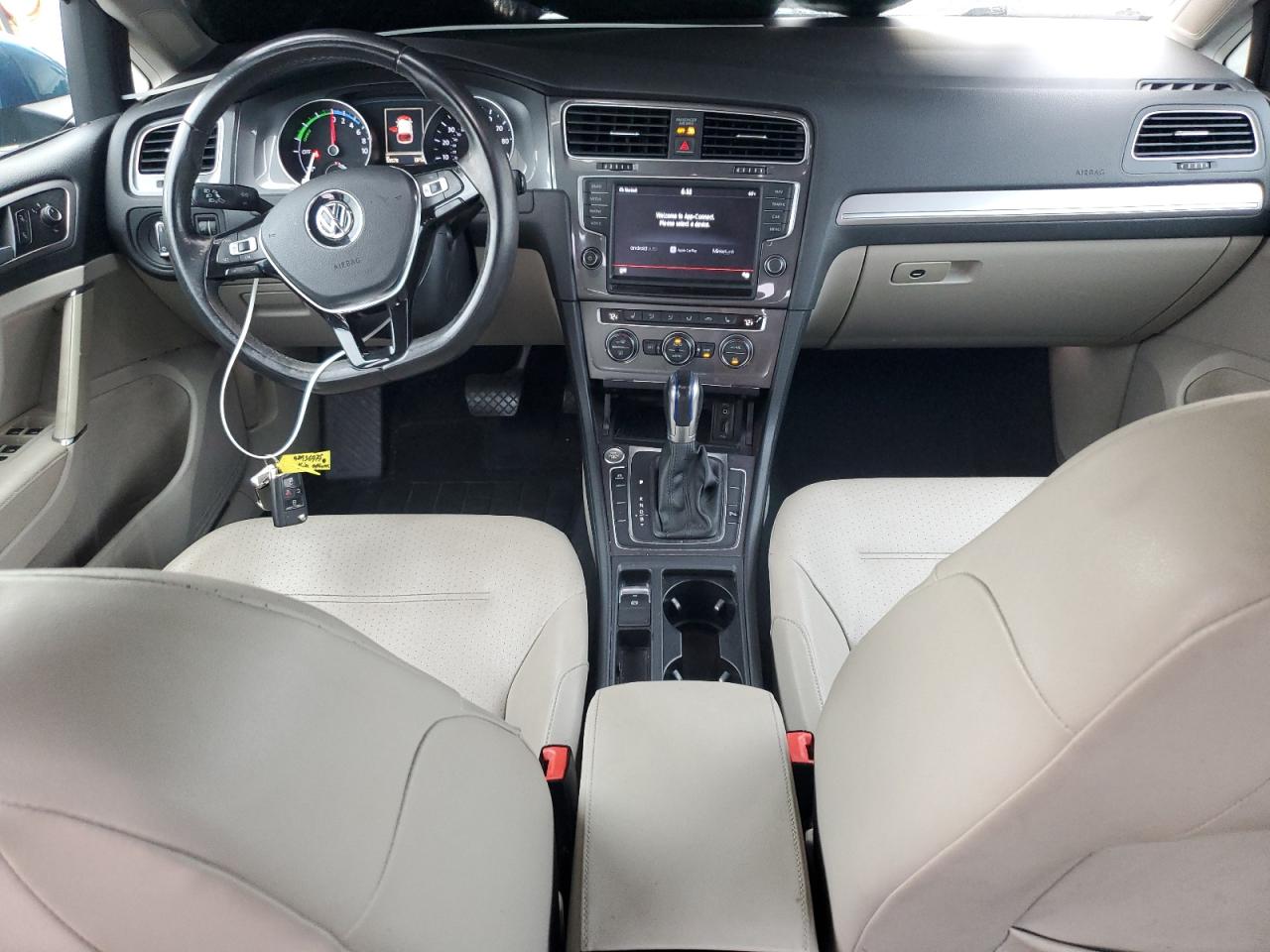 VOLKSWAGEN E-GOLF SEL PREMIUM