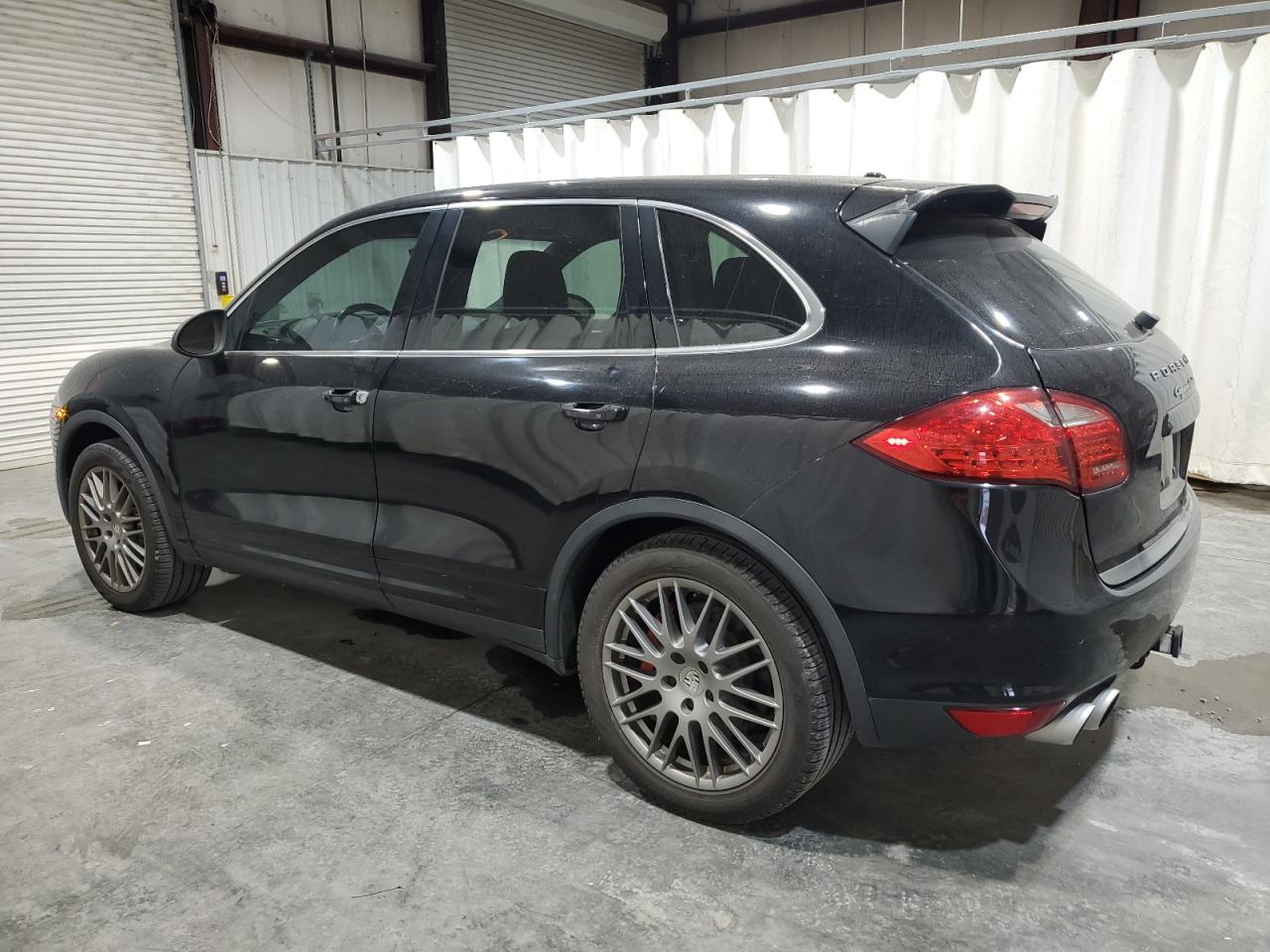 PORSCHE CAYENNE TURBO