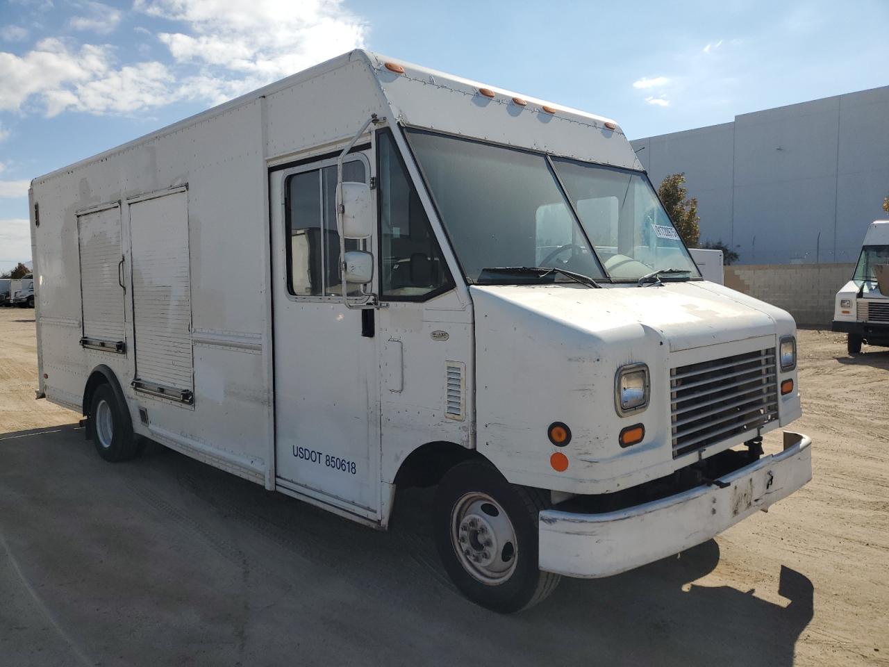 Lot #3287584028 2010 FORD E450