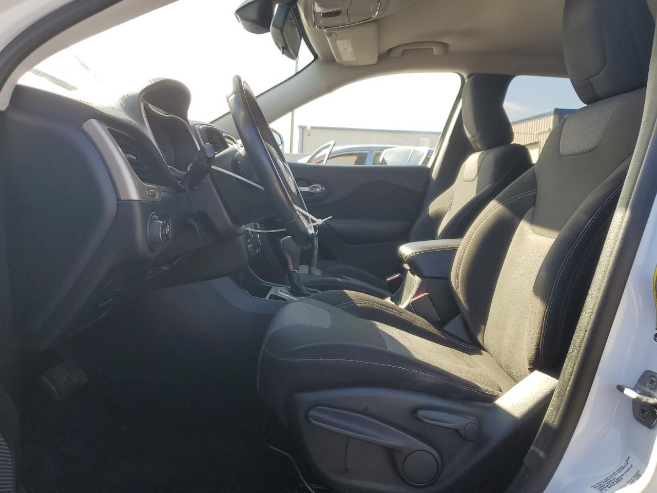 JEEP GRAND CHEROKEE LATITUDE